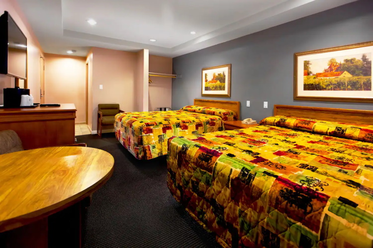 dunes inn sunset kamer 2 bedden.jpg