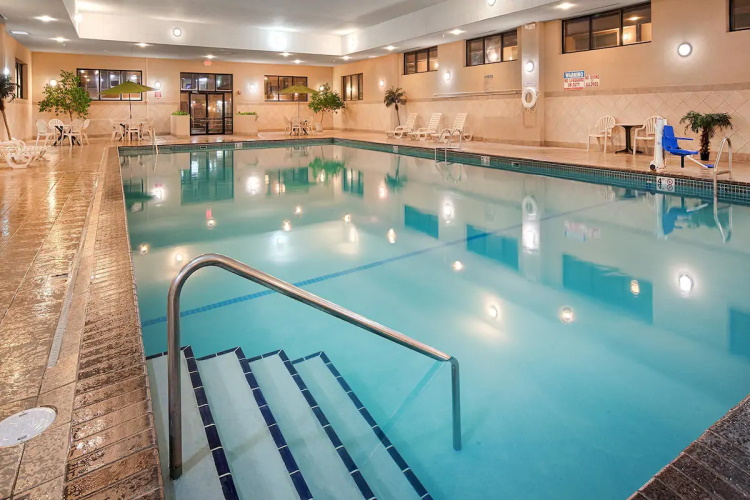 best western ramkota zwembad.jpg