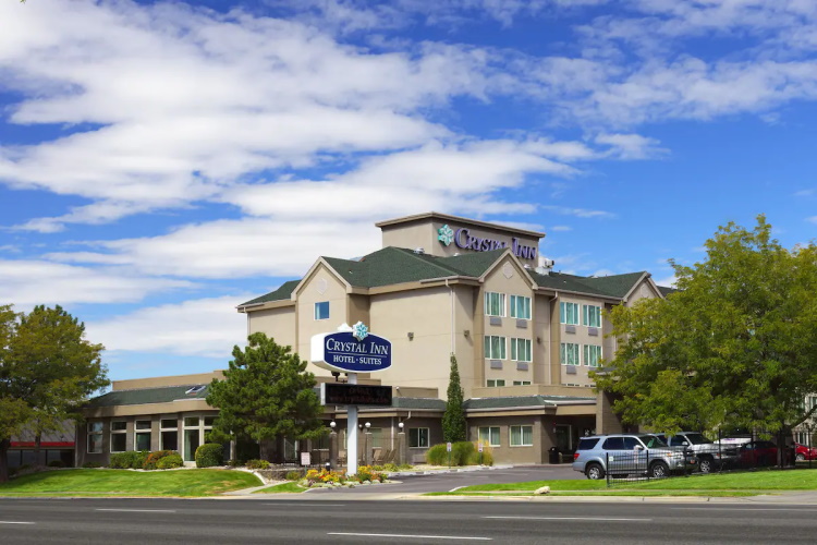 crystal inn hotel en suites salt lake city voorkant.jpg