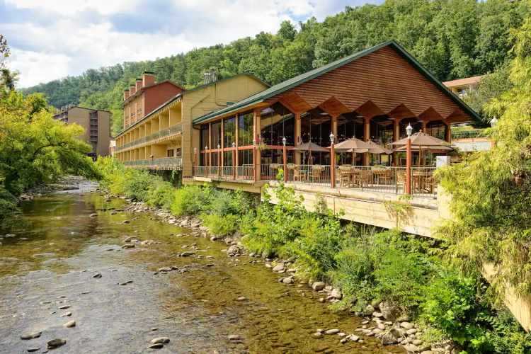westgate river terrace resort buitenkant.jpg