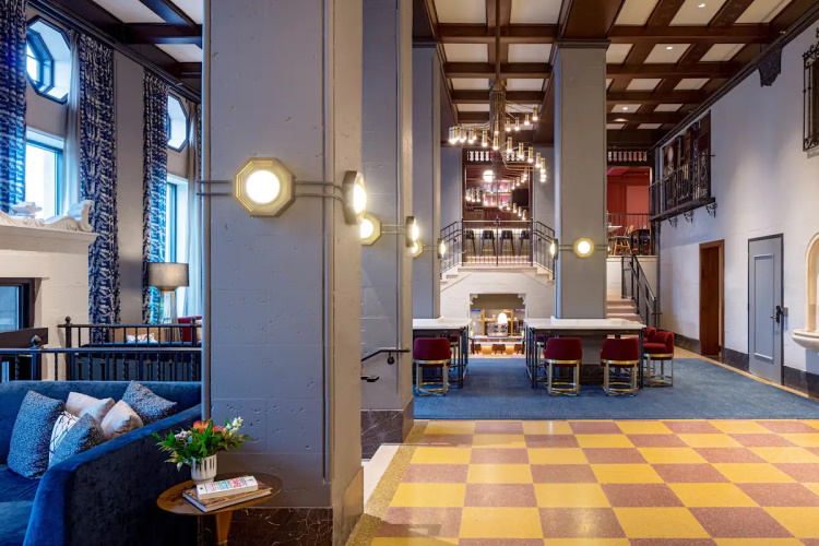 holston house nashville lounge.jpg