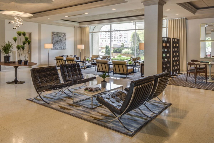 capitol skyline lounge 2.jpg