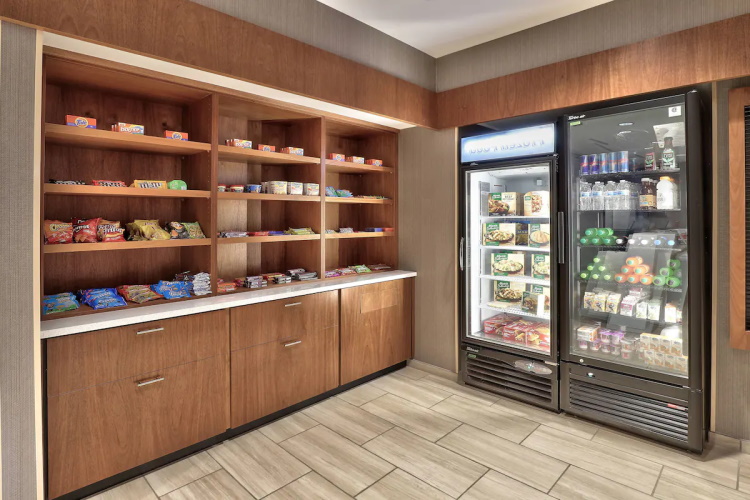springhill suites by marriott durango minimarkt.jpg