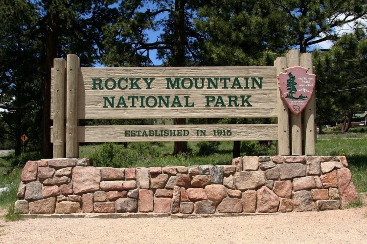 rocky mountain national park 2646594_1280.jpg
