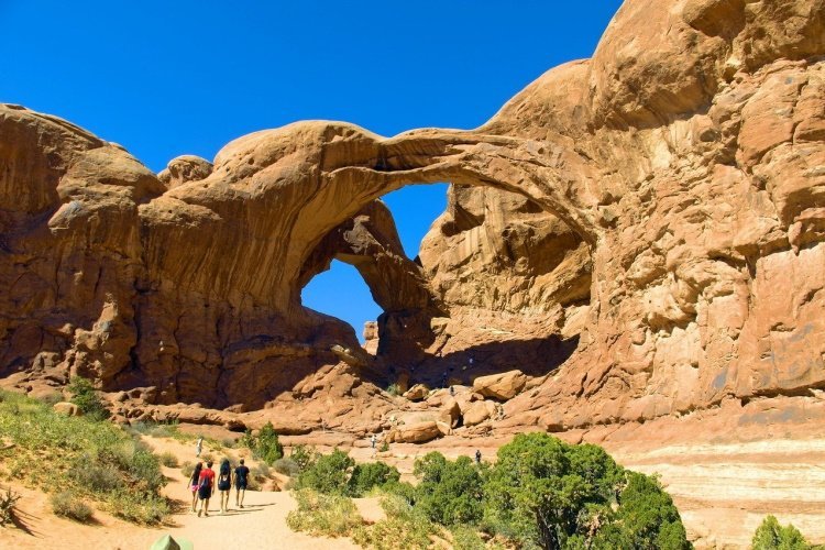 arches huge-double-arch-3977139_1280.jpg