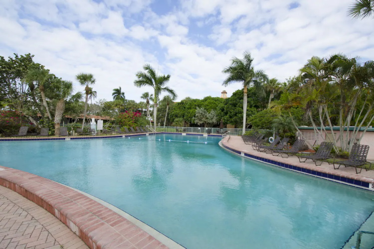 port of the islands everglades adventure resort zwembad.jpg