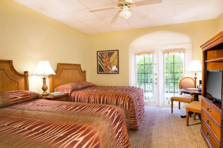 port of the islands everglades adventure resort kamer 2 bedden.jpg