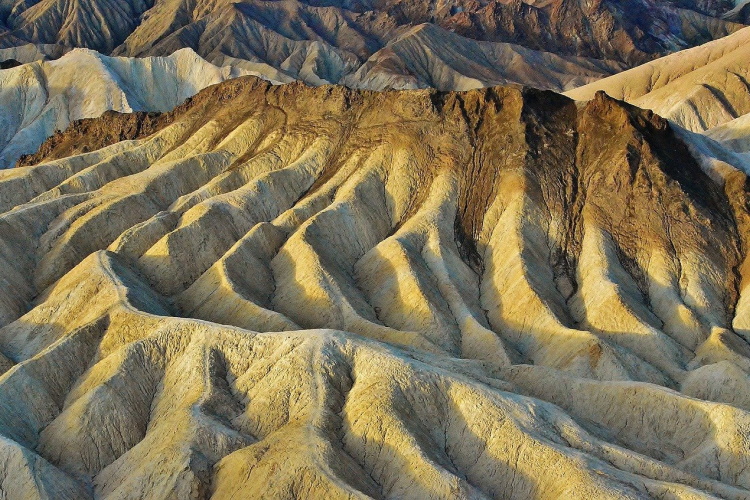 death valley zabriskie-point-4779087_1280.jpg