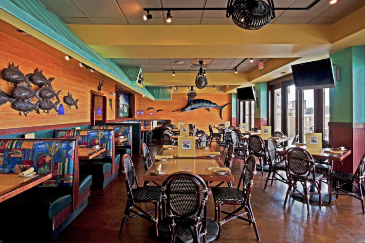 holiday inn hotel suites clearwater beach restaurant.jpg