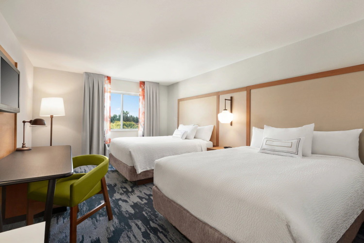 fairfield inn by marriott visalia sequoia kamer.jpg