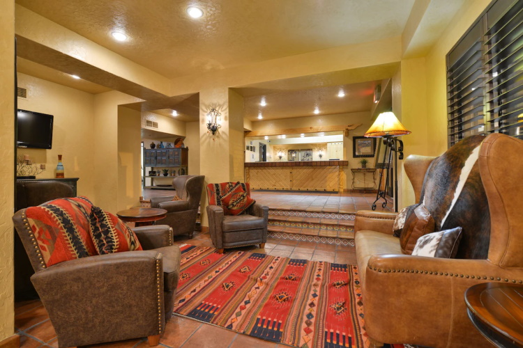best western plus inn of santa fe lounge.jpg