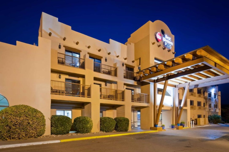 best western plus inn of santa fe voorkant.jpg