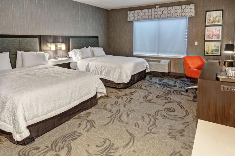 hampton inn fresno airport kamer.jpg
