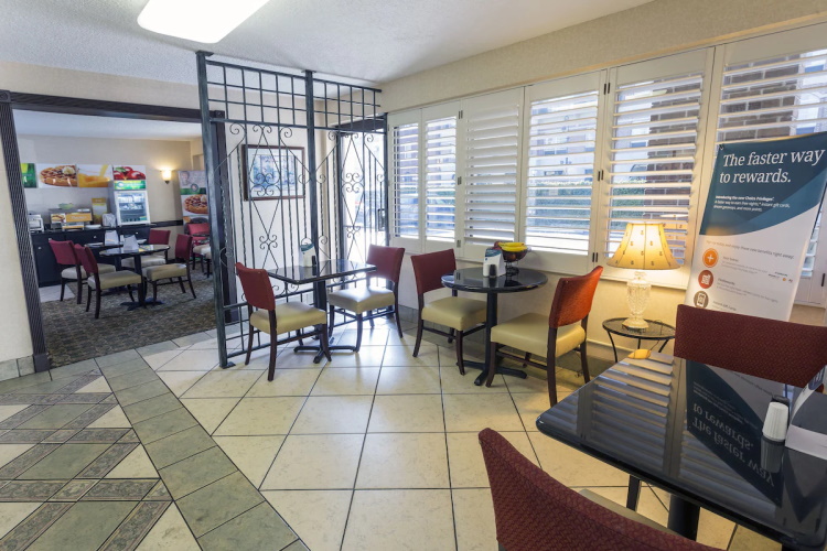 quality inn savannah historic district ontbijt.jpg