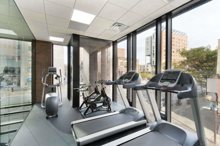 travelodge hotel by wyndham montreal centre fitness.jpg