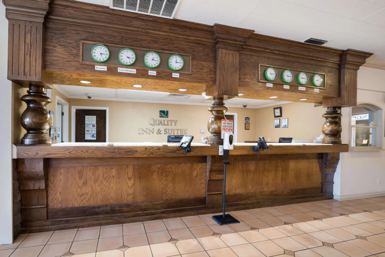 quality inn & suites lake havasu receptie.jpg