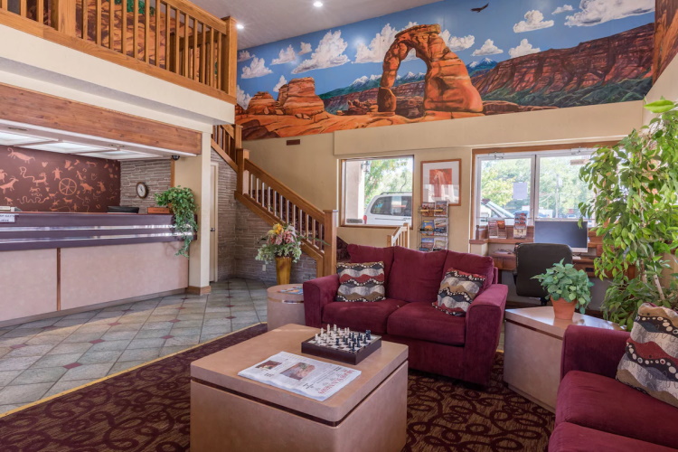 moab downtown hotel lounge.jpg
