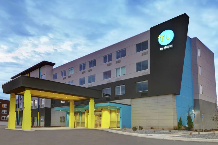 tru by hilton springfield downtown buitenkant.jpg