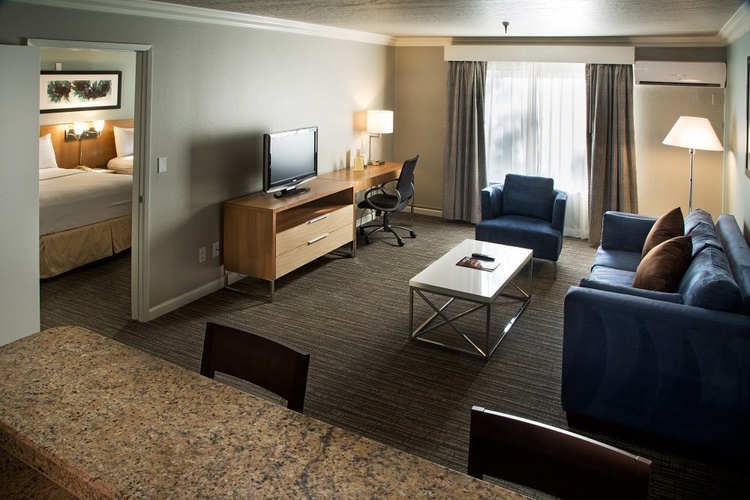 alexis park all suite resort kamer 001.jpg