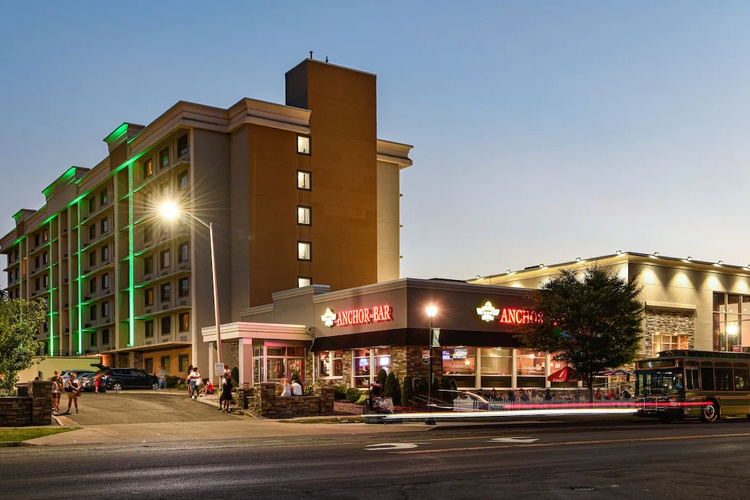 holiday inn niagara falls-scenic downtown buitenkant.jpg