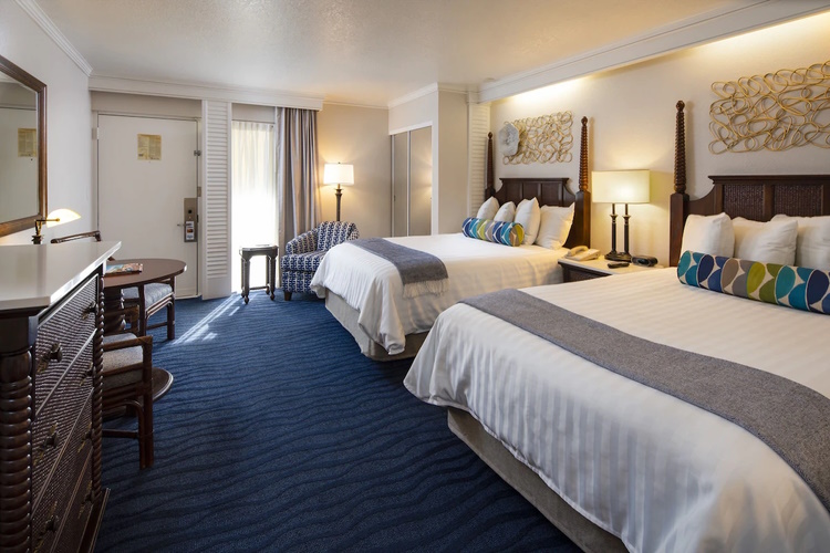 island grand a tradewinds beach resort kamer.jpg