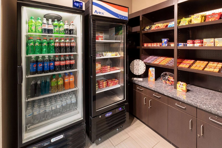 la quinta inn suites by wyndham durant minimarkt.jpg