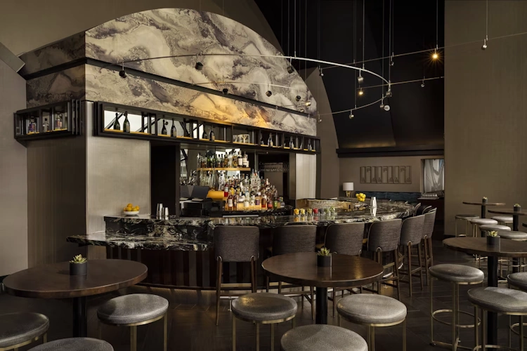 san francisco marriott marquis - bar.webp