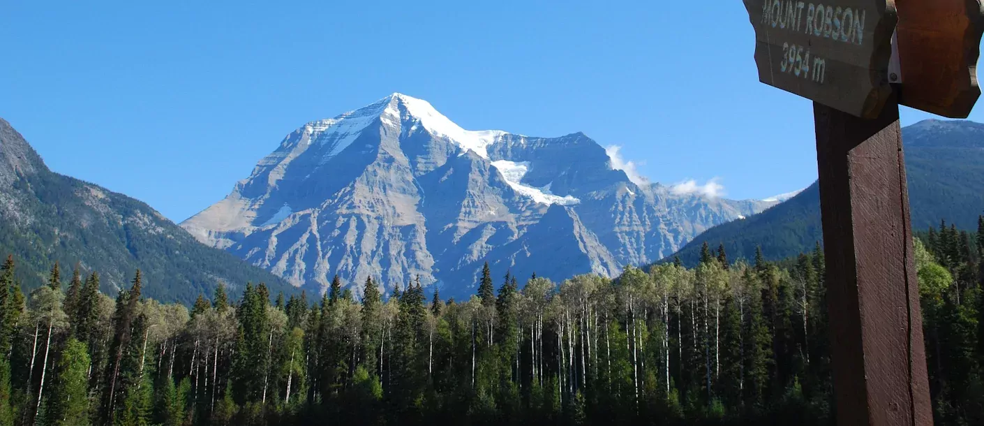 mount robson canada.webp
