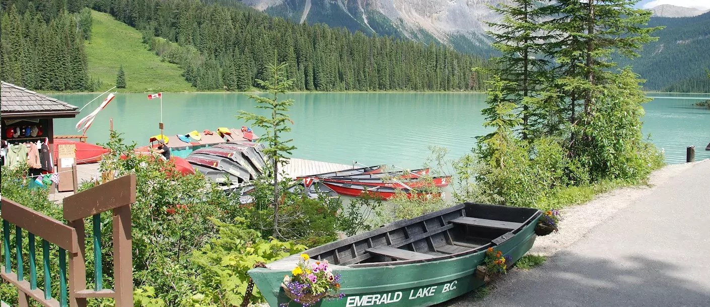 canada, emerald lake.webp