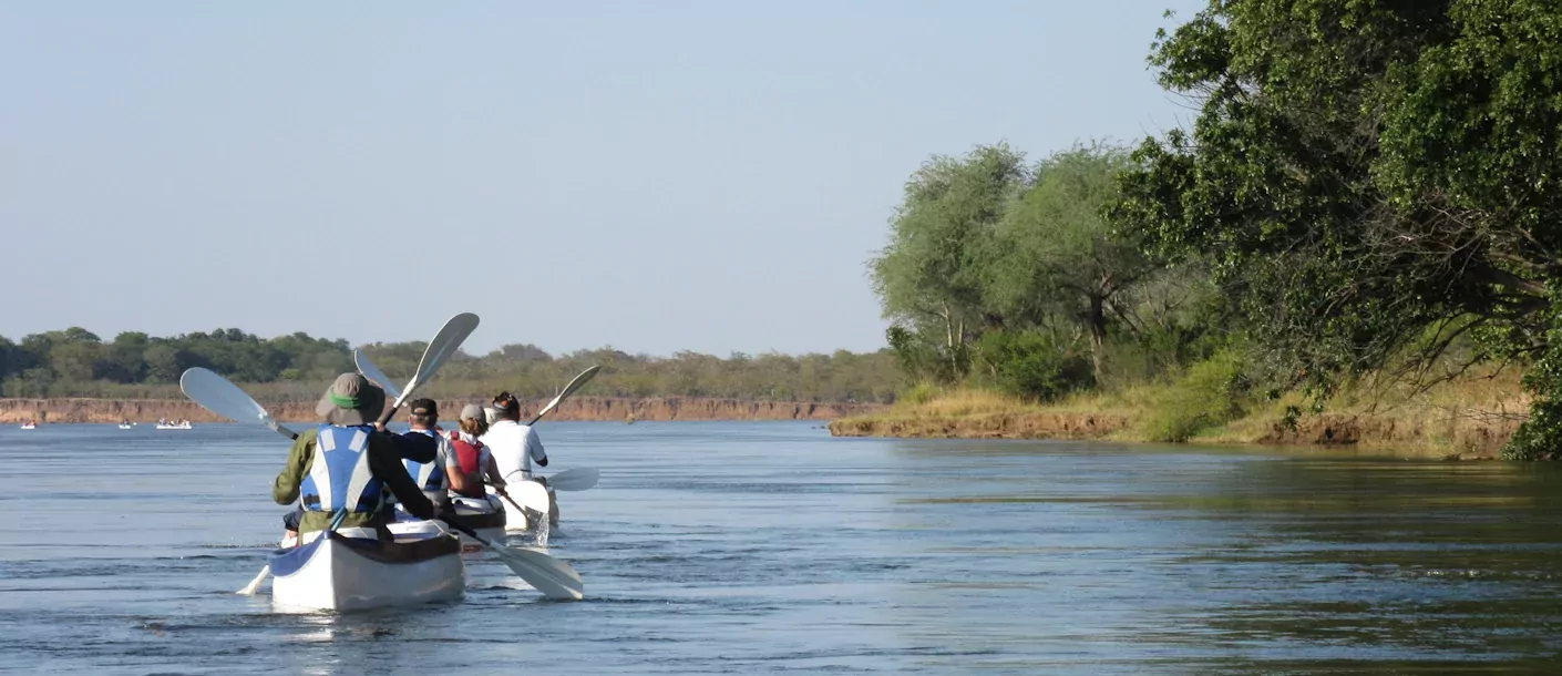 zambia lower zambezi canoeing kano.webp