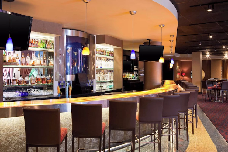 courtland grand hotel, trademark collection by wyndham - bar.webp