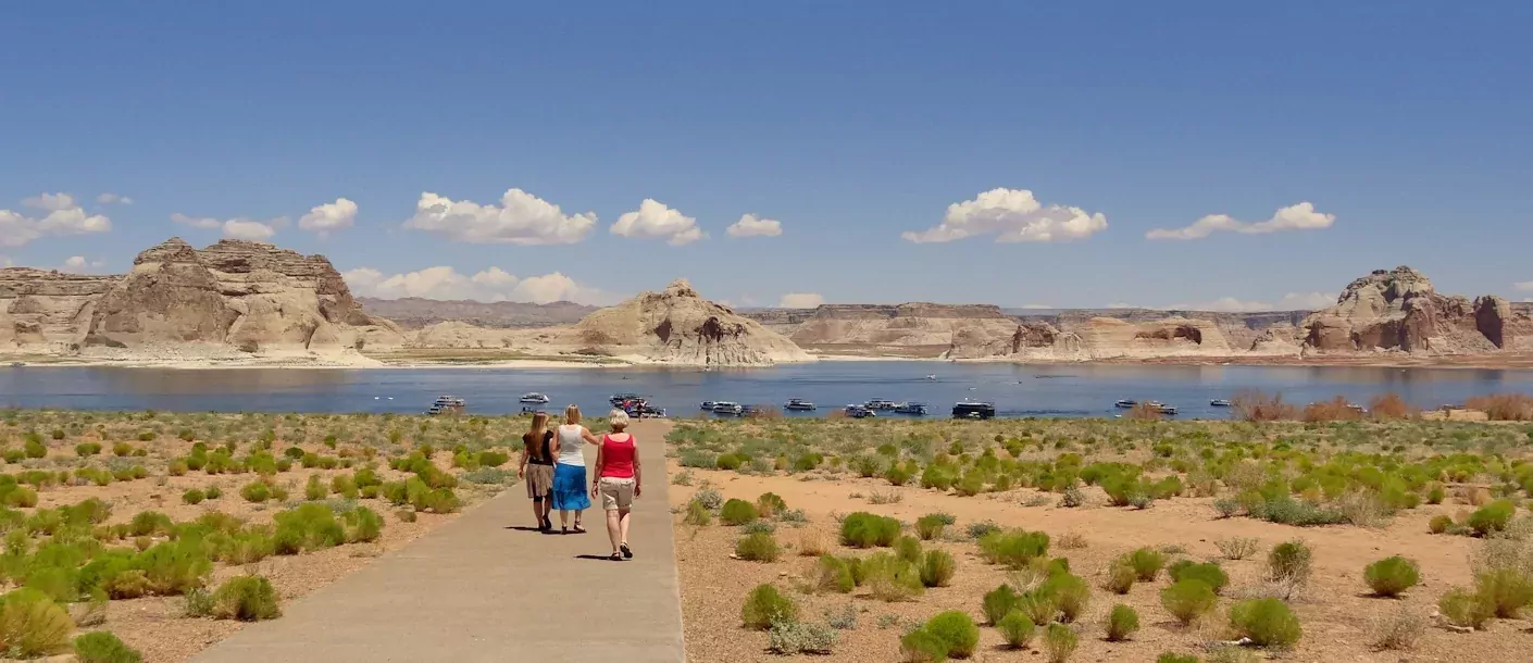 lake-powell.webp