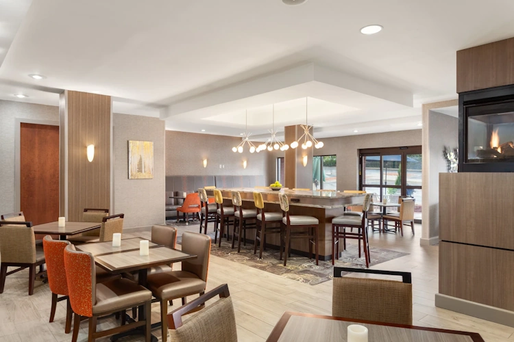 hampton inn & suites denver cherry creek - lobby.webp