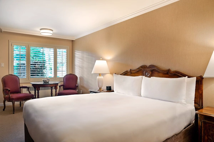 little america hotel salt lake city - kamer 1 bed.webp