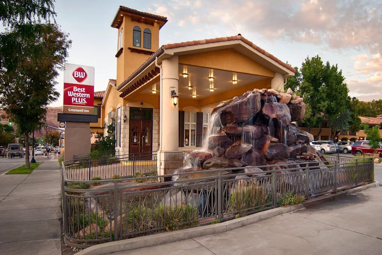 best western greenwell inn - exterieur.webp