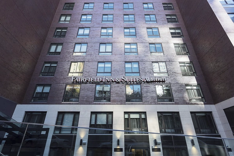 fairfield inn suites by marriott new york manhattan central park buitenkant.webp