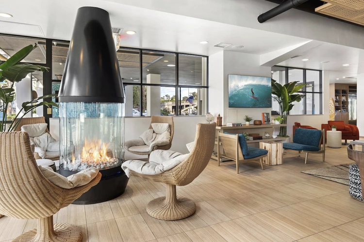 the pierside santa monica lobby.webp