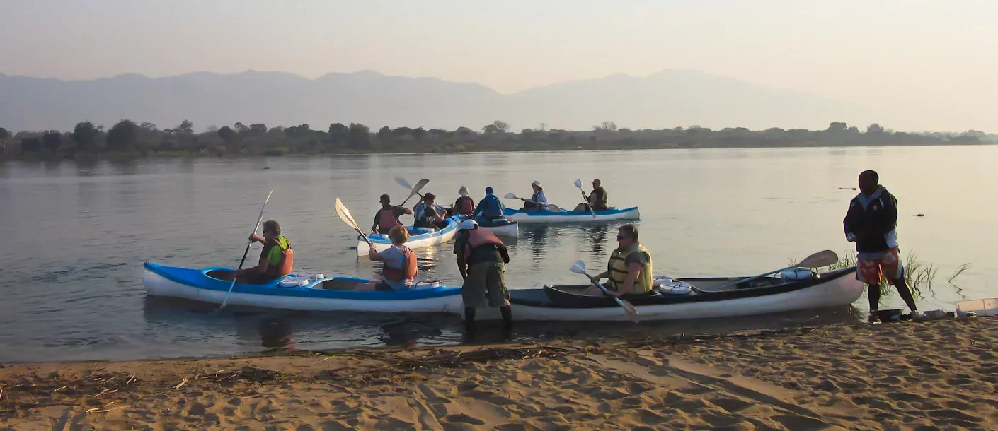 oude wegen door zimbabwe en zambia sunway zambia lower zambezi 10004.webp
