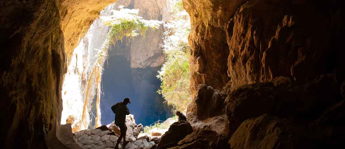 oude wegen door zimbabwe en zambia sunway zimbabwe chinhoyi caves 10005.webp