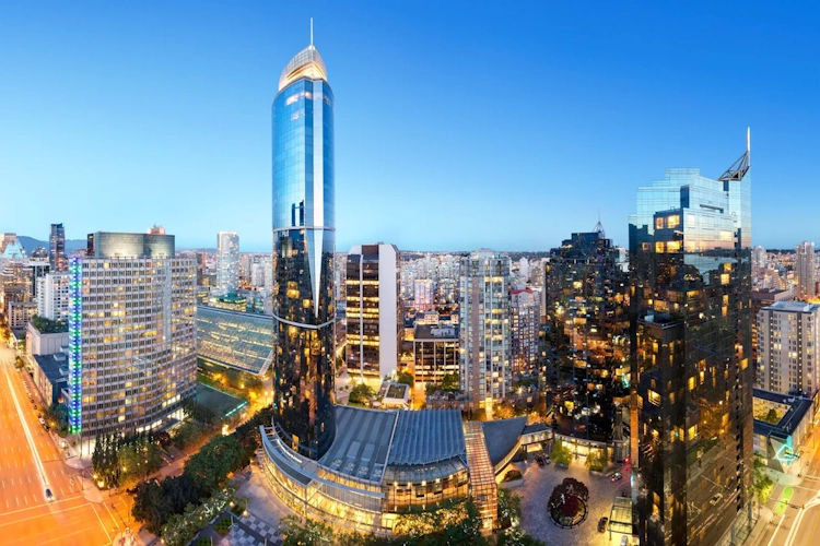 sheraton vancouver wall centre hotel - exterieur 2.webp