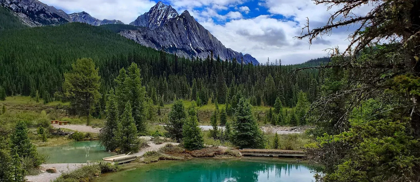 rocky mountain rail tour meer.webp