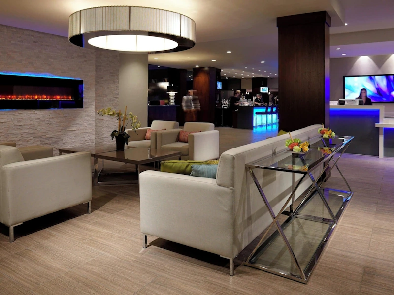 Delta Hotels Kingston Waterfront lobby.webp