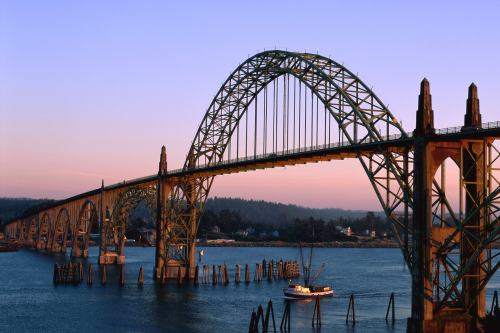 2507Newport
