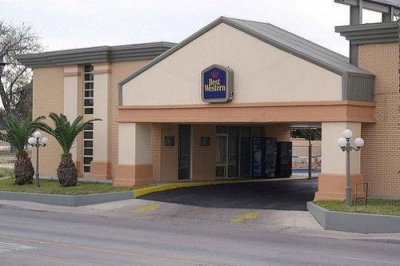 Best Western Inn of Del Rio outside
