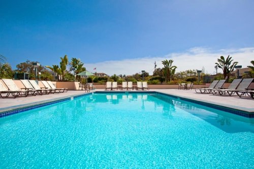 Crowne Plaza Los Angeles Harbor Hotel zwembad