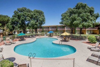 Quality Inn At Lake Powell zwembad