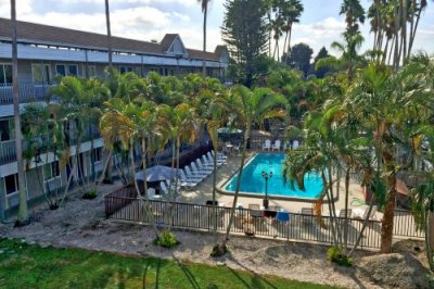 Lantern Inn & Suites buitenkant gebouw