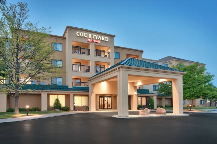 Courtyard by Marriott Oklahoma City Northwest voorkant.webp