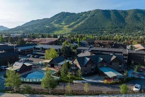 Front - Mountain Modern Jackson Hole - AmerikaPlus
