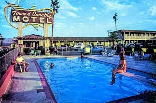Barstow - © Mark Johnson